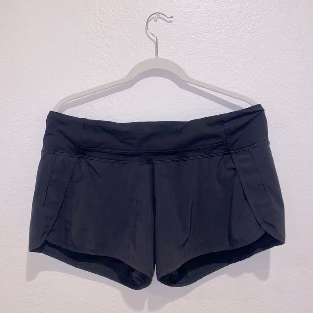 Black lulu lemon speed up shorts (old version)
